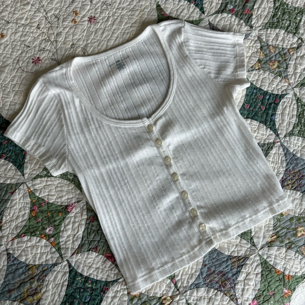 Brandy Melville Zelly Top